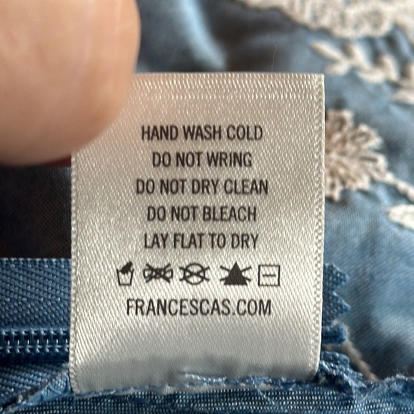 Harper Heritage Francesca’s Blue White Embroidered Baby Doll Tank Size Small NWT - Picture 11 of 11